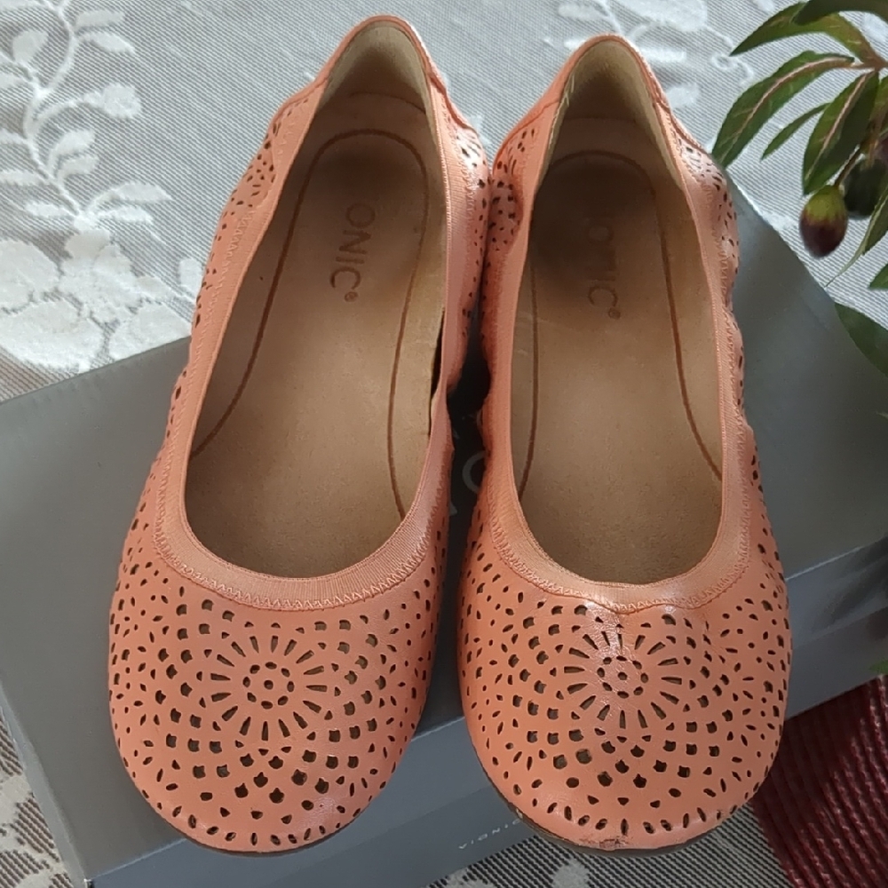 Vionic Women's Leather Coral Ballet Flats 7